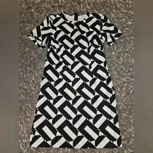 Trina Turk Dresses & Skirts - Trina Turk mini dress small